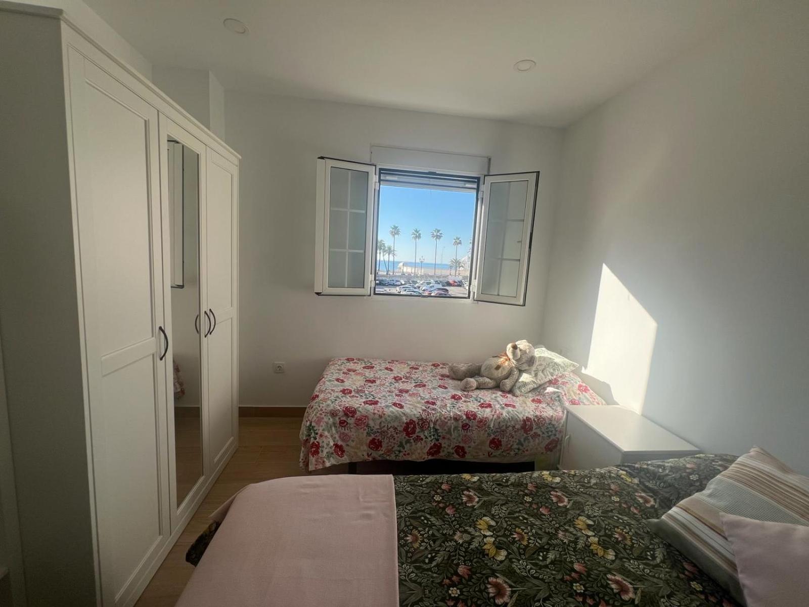 شقة The Traveller'S House Con Vistas A Playa La Caleta كاديز المظهر الخارجي الصورة